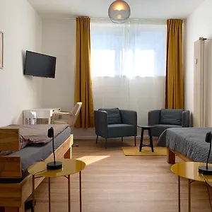 Alles Komplett - 2 Schlafzimmer, Grosse Kueche, Bad , Keulen Duitsland